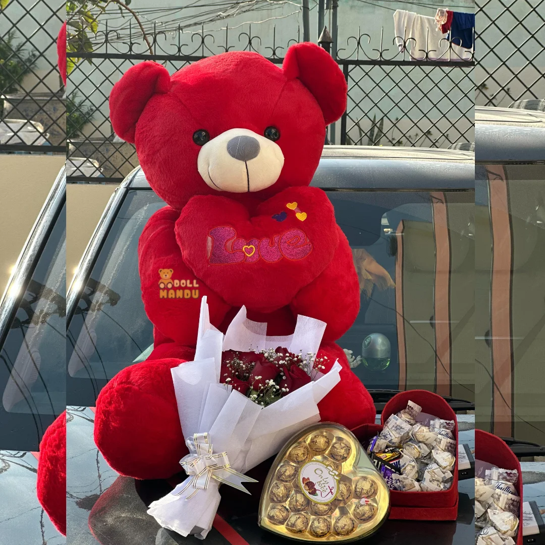 Ultimate Love Gift Combo – 4.5 ft Teddy, Roses & Chocolates