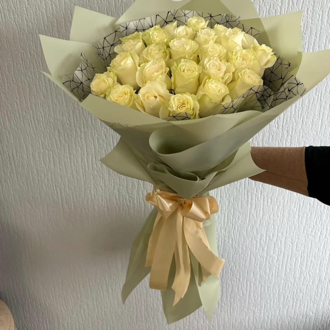 Snowy Elegance Roses